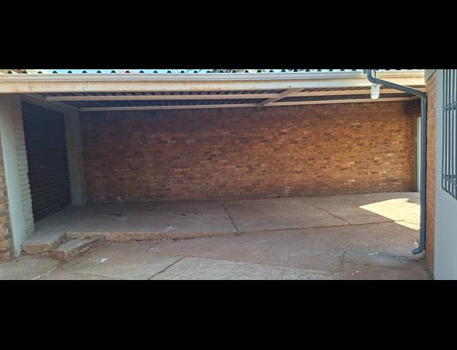 3 BEDROOM FREEHOLD TO LET IN EDELWEISS